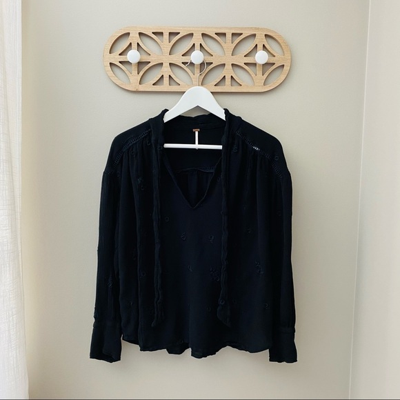 Free People Long Sleeve Blouse Black Sz Medium - Picture 1 of 9